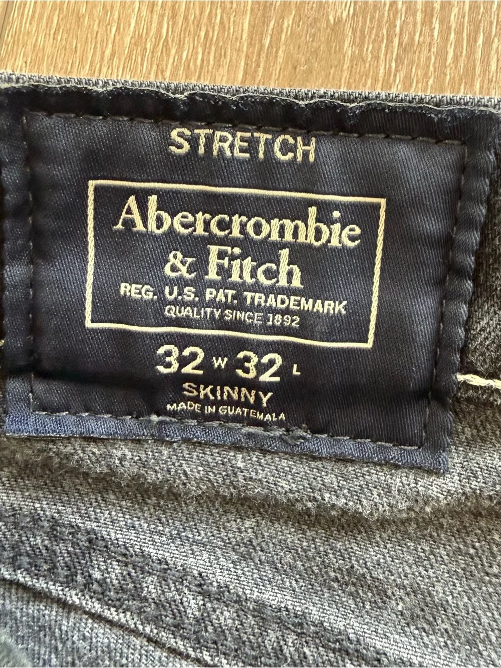 Men’s Abercrombie & Fitch Black Distressed Skinny Jeans 32x32